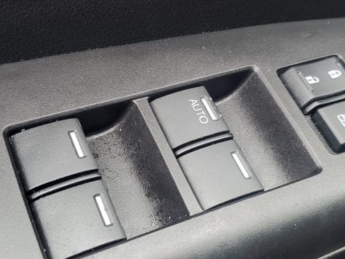 Used 2016 Honda CR-V LX image 24