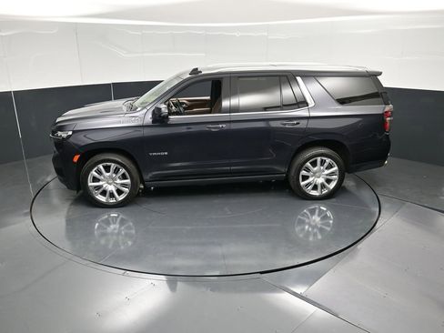 Used 2022 Chevrolet Tahoe High Country w/ Premium Package 2 AWD/4WD image 44