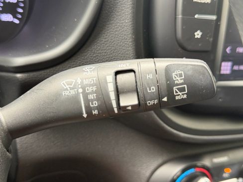 Used 2022 Kia Soul LX w/ Technology Package FWD image 28