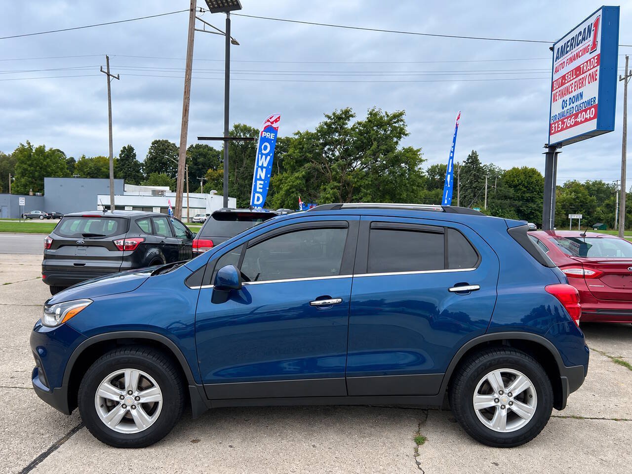 Used 2019 Chevrolet Trax LT w/ LT Convenience Package AWD/4WD image 9