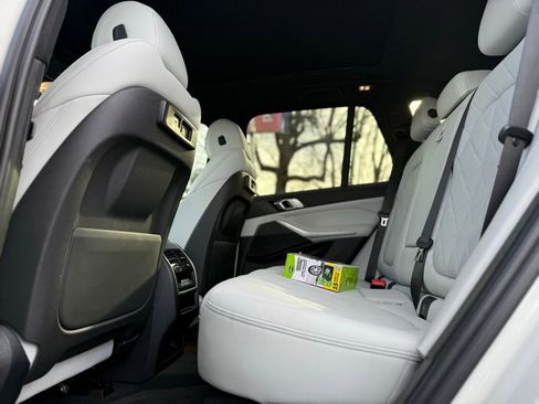 Used 2023 BMW X5 xDrive40i w/ M Sport Package image 33