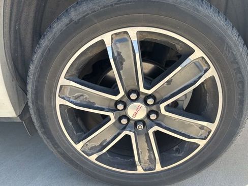 Used 2017 GMC Acadia Denali w/ Technology Package image 13