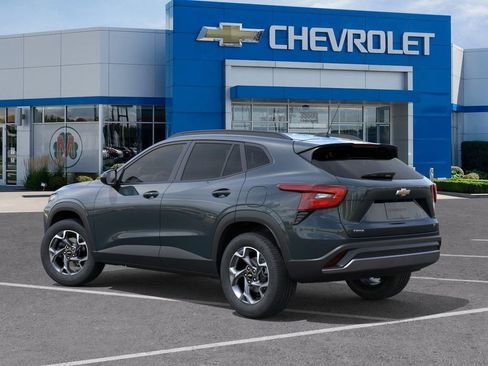 New 2026 Chevrolet Trax LT FWD image 3