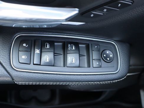 Used 2019 RAM 1500 Laramie w/ Sport Appearance Package AWD/4WD image 29