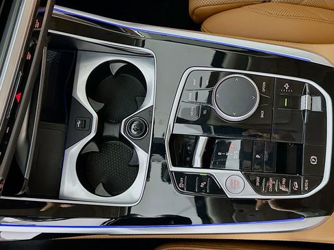 Certified 2024 BMW X7 xDrive40i image 17