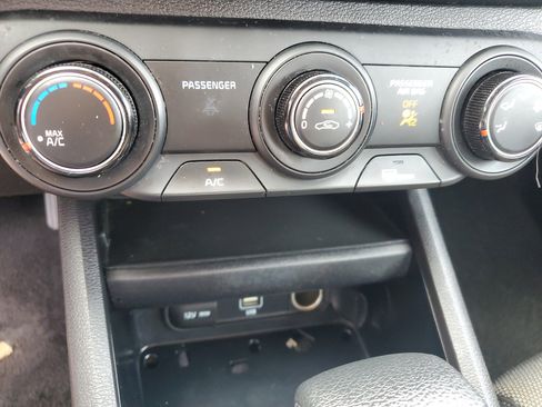 Certified 2022 Kia Forte LXS w/ LXS Technology Package FWD image 20