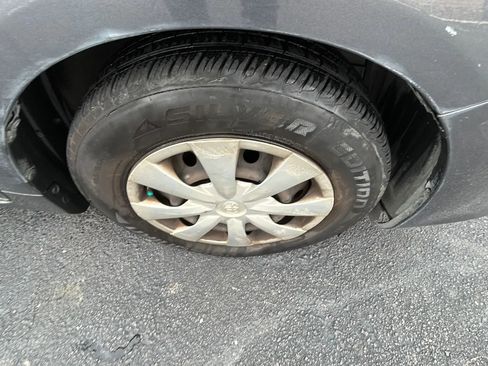 Used 2011 Toyota Corolla LE FWD image 32