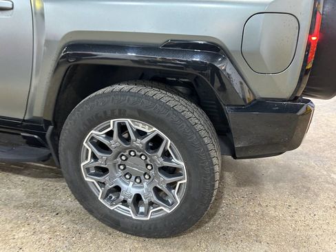 Used 2024 GMC Hummer EV 3X image 3