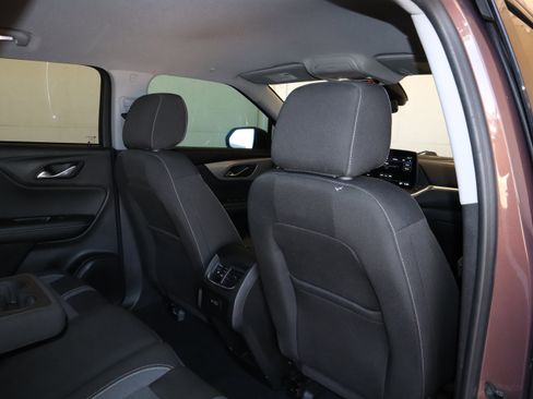 Used 2023 Chevrolet Blazer LT FWD image 42