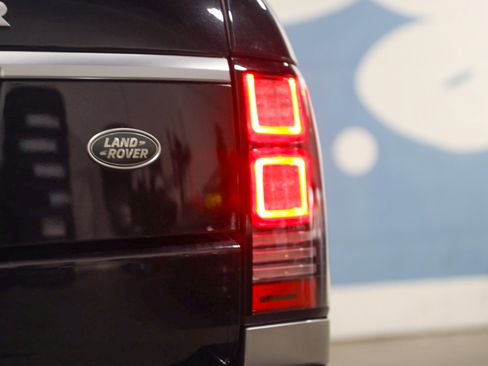 Used 2016 Land Rover Range Rover HSE image 23