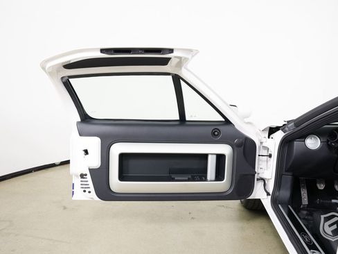 Used 2005 Ford GT image 19