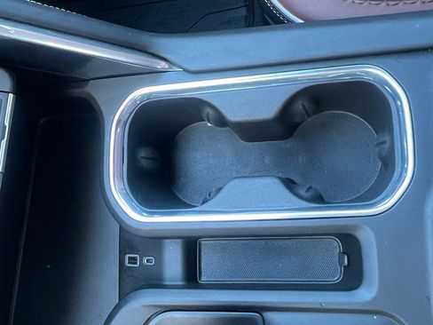 Used 2023 GMC Sierra 1500 Denali Ultimate image 5