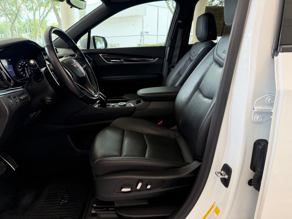 Used 2021 Cadillac XT6 Sport AWD/4WD image 6