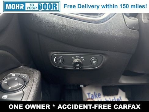 Used 2021 Chevrolet Equinox LT image 18