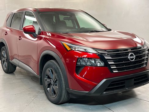 New 2026 Nissan Rogue SV w/ Cold Weather Package AWD/4WD image 7