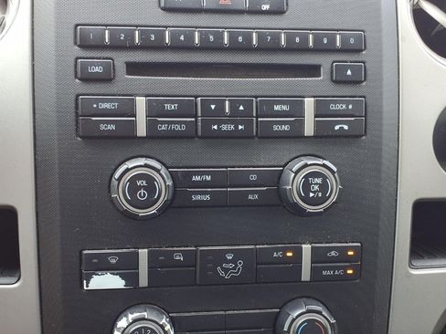 Used 2011 Ford F150 XLT w/ XLT Chrome Pkg RWD image 17