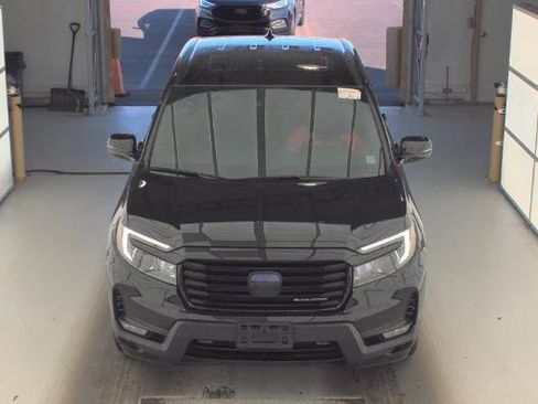 Used 2023 Honda Ridgeline Black Edition image 3