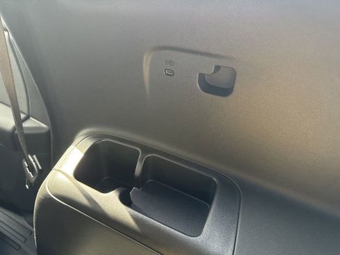 New 2025 GMC Acadia Elevation image 33