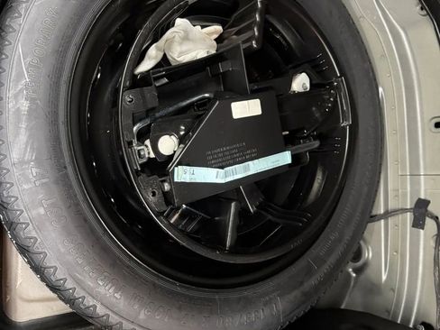 Used 2017 Mercedes-Benz E 400 4MATIC Coupe image 46