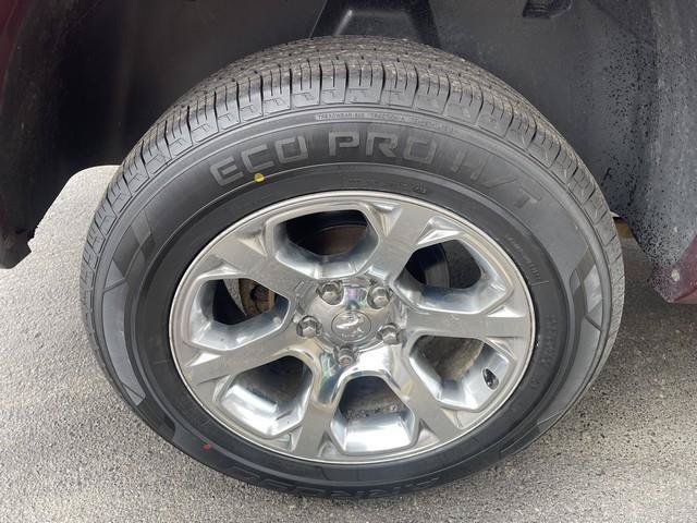 Used 2018 RAM 1500 Laramie AWD/4WD image 11