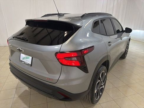 Used 2024 Chevrolet Trax RS FWD image 6