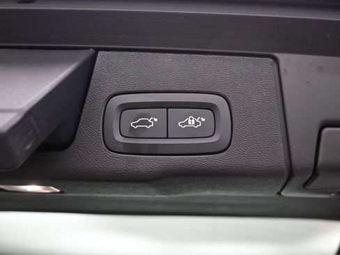 Used 2023 Volvo XC60 B5 Plus w/ Climate Package image 28