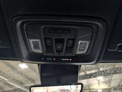 Used 2023 Chevrolet Silverado 1500 ZR2 w/ Technology Package AWD/4WD image 12