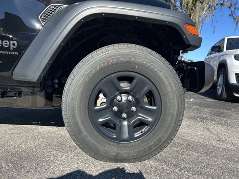 New 2026 Jeep Gladiator Sport image 11