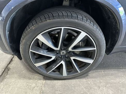 Used 2018 Volvo XC90 T6 Momentum w/ Convenience Package image 23