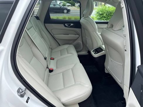 Used 2021 Volvo XC60 T5 Inscription w/ Climate Package AWD/4WD image 13
