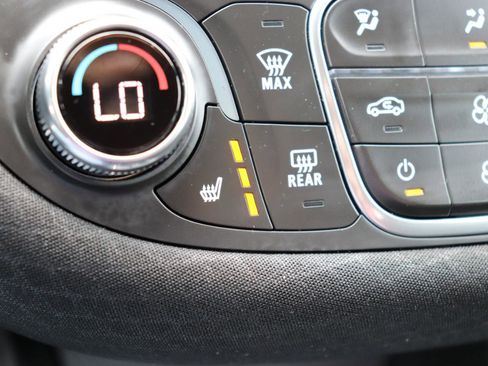 Used 2024 Chevrolet Malibu LT image 35