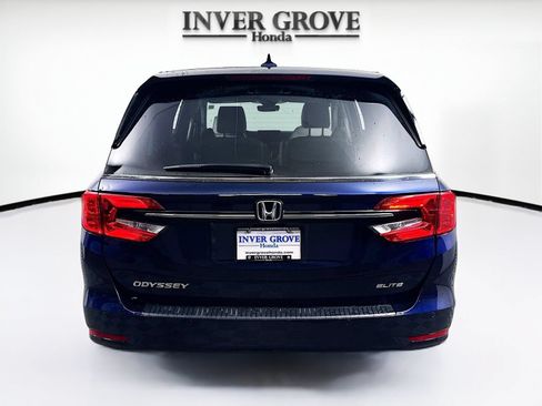 Used 2023 Honda Odyssey Elite image 6
