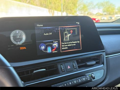 Used 2022 Lexus ES 300h w/ Accessory Package image 18