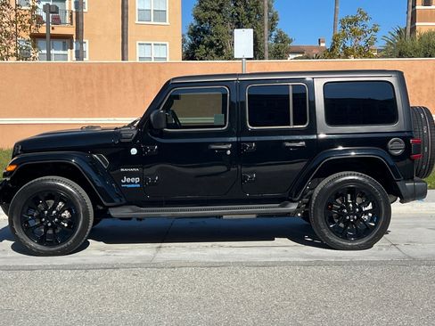 Used 2022 Jeep Wrangler Unlimited Sahara image 7