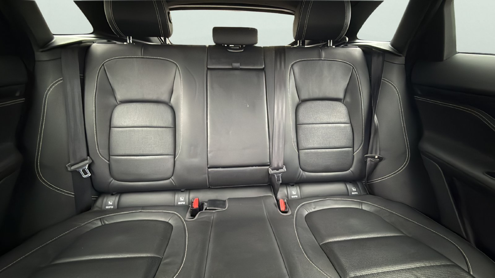 Used 2018 Jaguar F-PACE R-Sport AWD/4WD image 23
