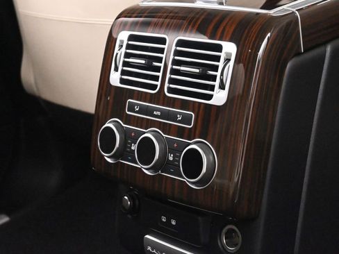 Used 2016 Land Rover Range Rover Long Wheelbase Supercharged image 19