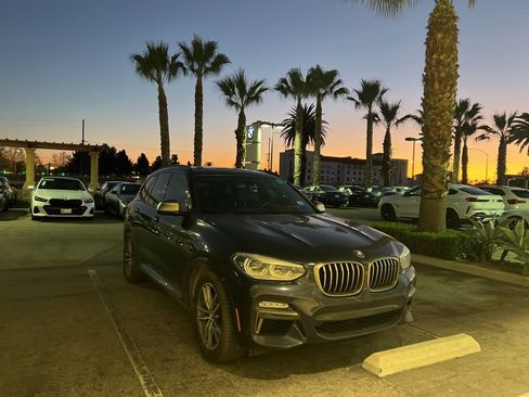 Used 2018 BMW X3 M40i image 2