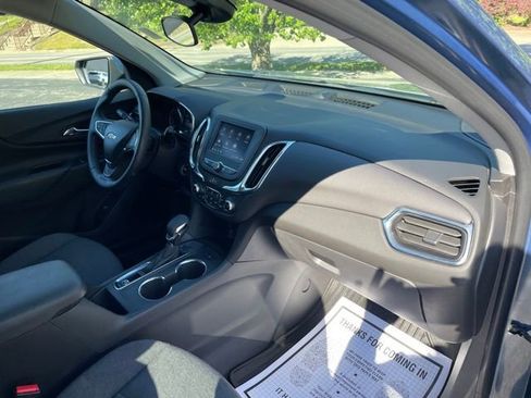 Used 2024 Chevrolet Equinox LT FWD image 28