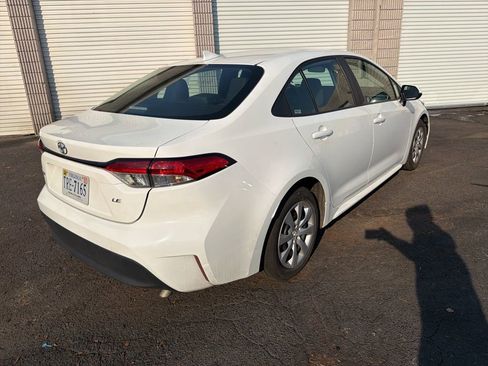 Used 2024 Toyota Corolla LE image 5