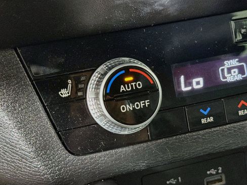 Used 2022 Mitsubishi Outlander SEL AWD/4WD image 25