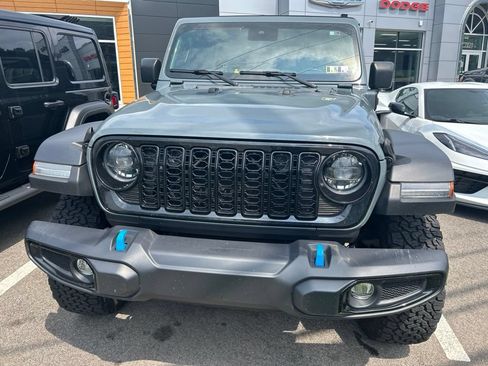 Used 2024 Jeep Wrangler Unlimited AWD/4WD image 5