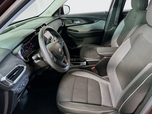 Used 2023 Chevrolet TrailBlazer LT FWD image 11