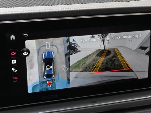 Used 2025 Mercedes-Benz GLE 53 AMG 4MATIC Coupe w/ AMG Night Package image 18