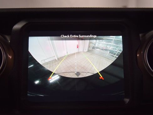 Used 2021 Jeep Wrangler Unlimited Sahara image 42