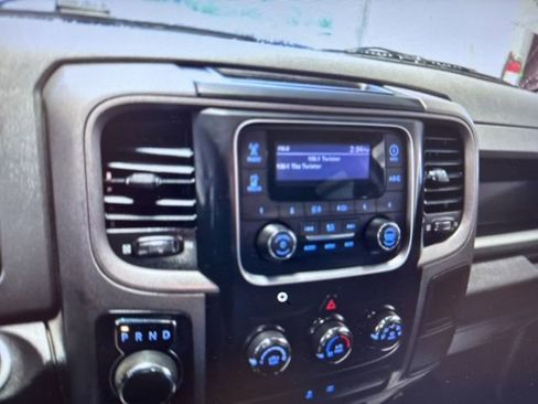 Used 2019 RAM 1500 Express AWD/4WD image 6