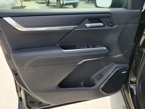 New 2026 GMC Acadia Elevation w/ Elevation Premium Package FWD image 25