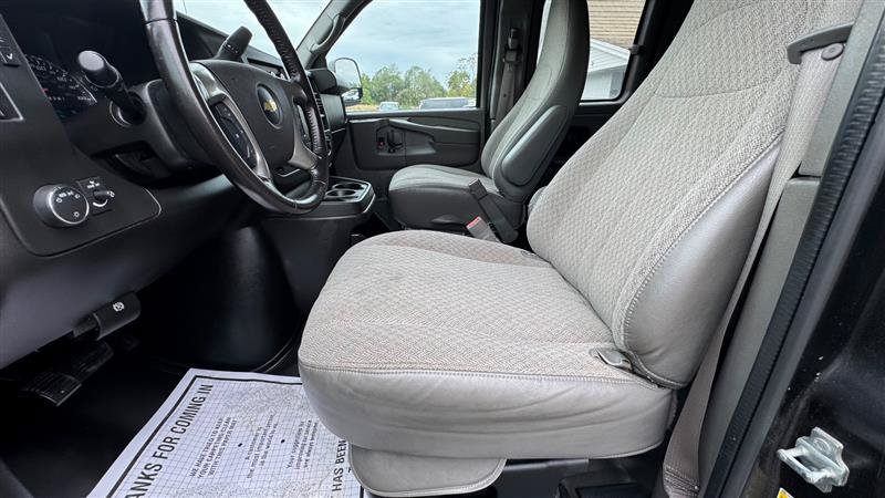 Used 2015 Chevrolet Express 2500 LS RWD image 31