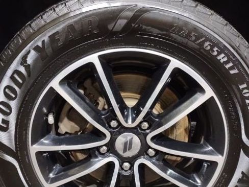 Used 2018 Dodge Journey SE w/ Blacktop Package image 26