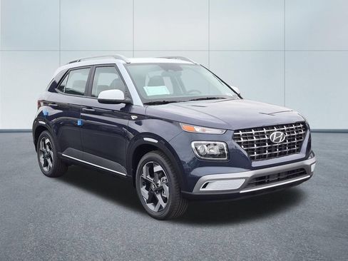 New 2026 Hyundai Venue SEL FWD image 8
