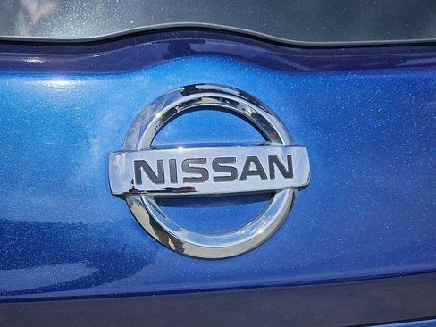 Used 2019 Nissan Kicks SV FWD image 14